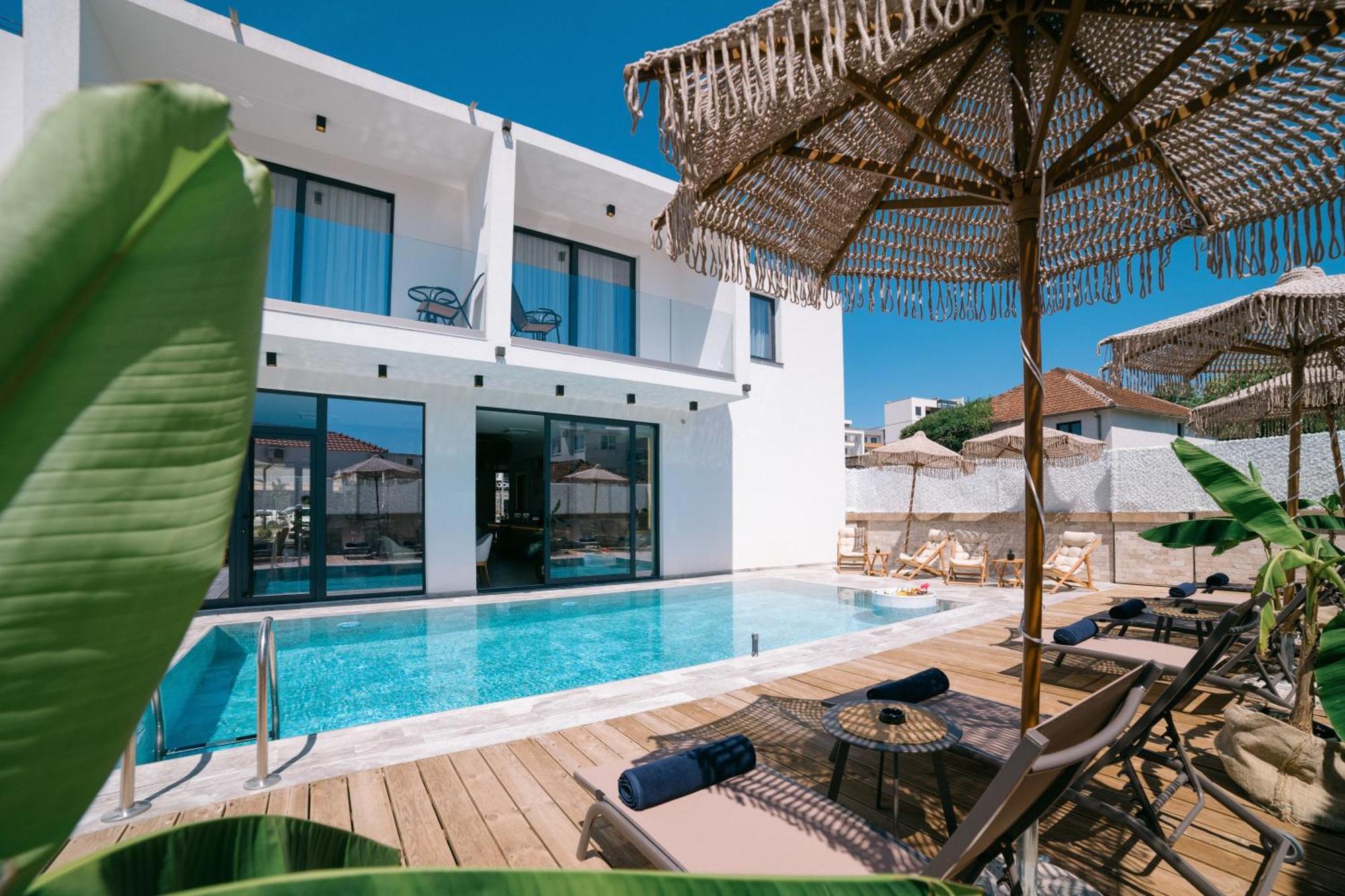 Hotel Teuta Ulcinj Buitenkant foto